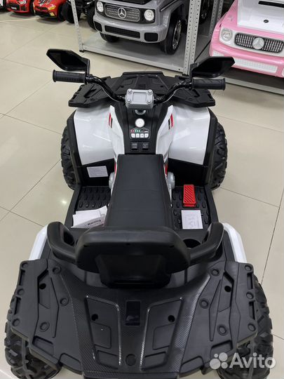 Детский квадроцикл на аккумуляторе