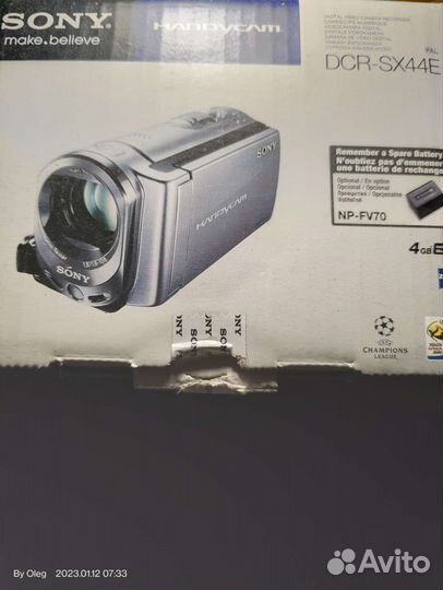 Видеокамера Sony DCR-SX44E