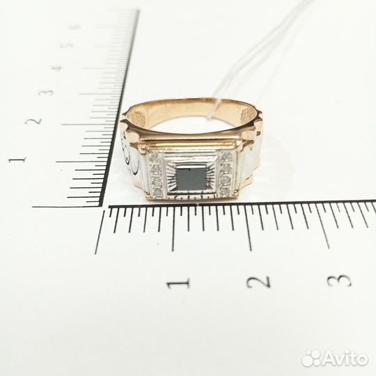 Золотое кольцо с камнем 18,5р