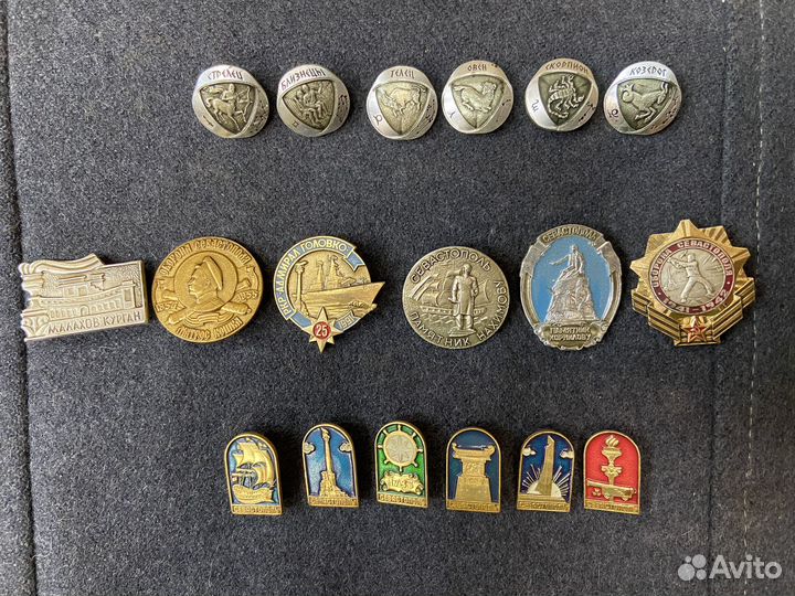 Значки, монеты