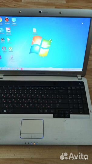 Ноутбук Samsung np-r528