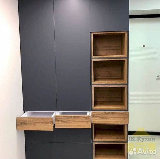 Шкаф с зеркалом