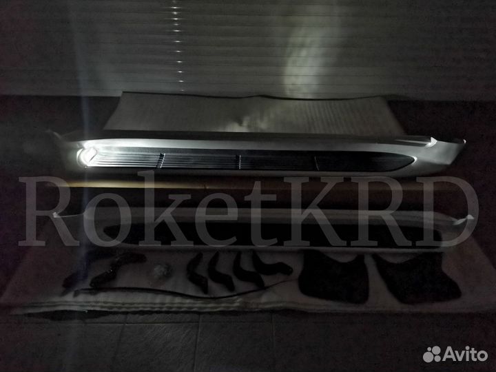 Подножки Toyota Land Cruiser 200