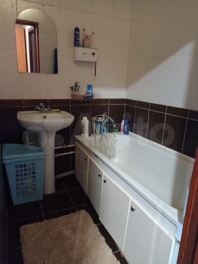 4-к. квартира, 82 м², 1/3 эт.