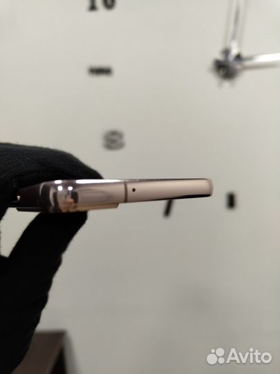 Samsung Galaxy S22, 8/256 ГБ