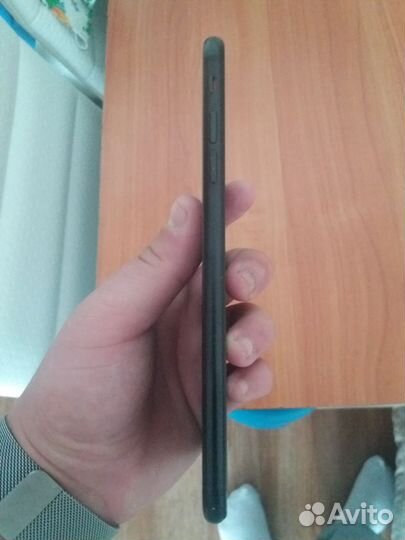 Телефон iPhone 7 plus