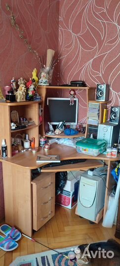 Компьютерный стол