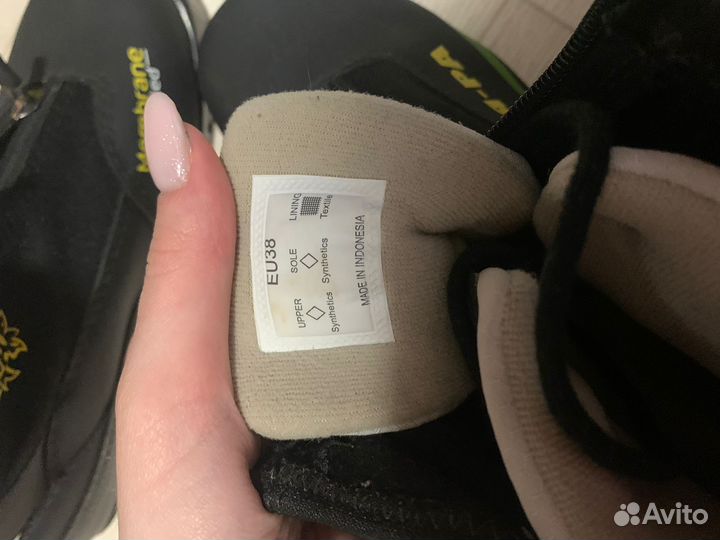 Продам лыжи с ботинками