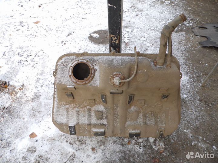 Sonata ef бак топливный. бензобак на хендай соната тагаз. 3115038550 бак топливный sonata 5 jh02-snt03-040. хендай соната бензобак. бензобак на хендай соната тагаз.