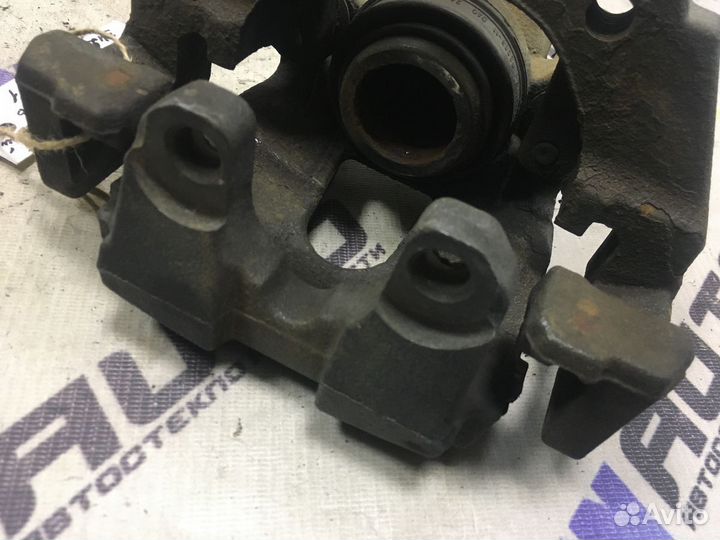 Суппорт тормозной задний левый бмв 730D F01 седан