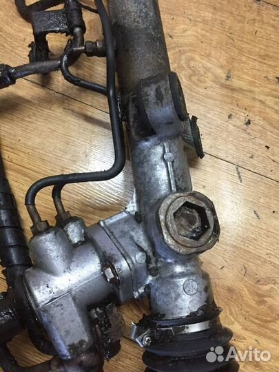 Рулевая рейка Toyota Carina E