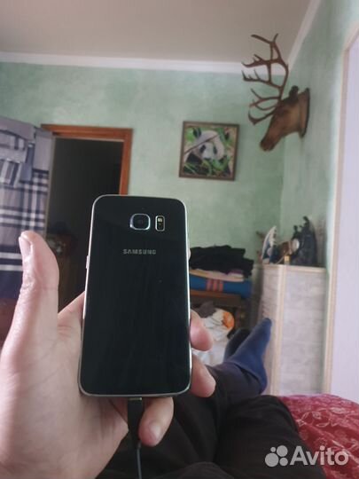 Samsung Galaxy S10, 8/128 ГБ