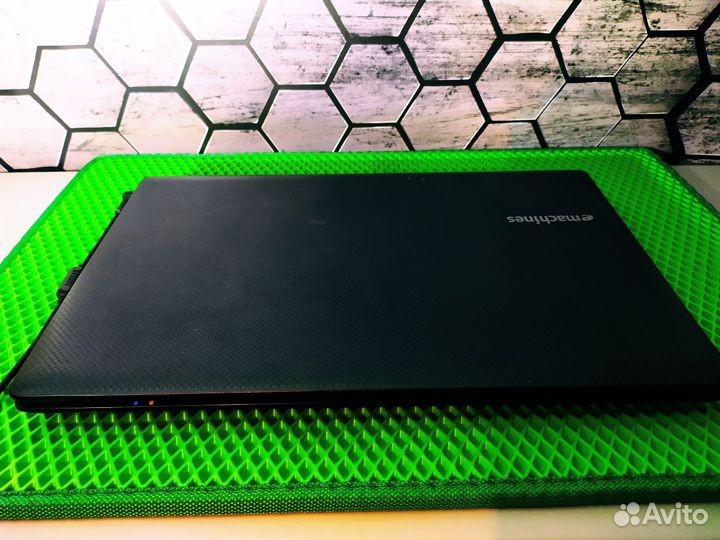 Acer Emachines E442 - 4 Ядра \ 3 Озу \ SSD