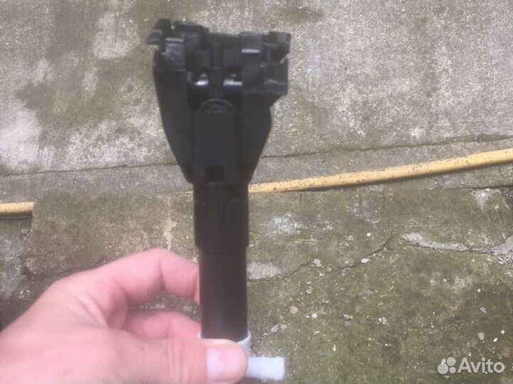Форсунка омывателя фар toyota camry 40