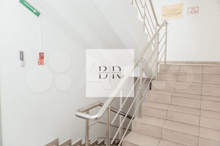 Офисв центре 417.1 м² с арнедатором, ремонтом