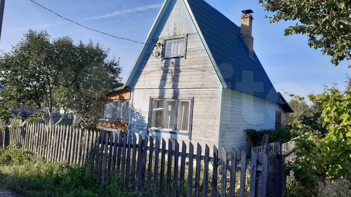 Дача 32,8 м² на участке 5,6 сот.