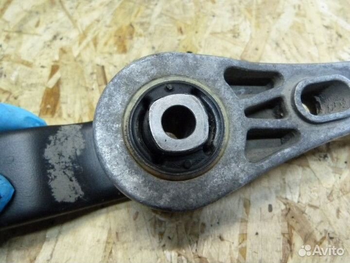 Опора двигателя задняя VW Passat B6 2005-2010 (3C0