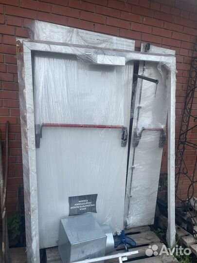 Дверь пожарная