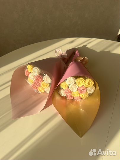 Сладкий букет из шоколадных роз