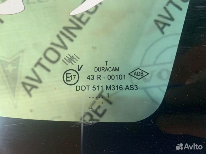 Стекло кузова правое Renault Duster 1 F4R 2.0