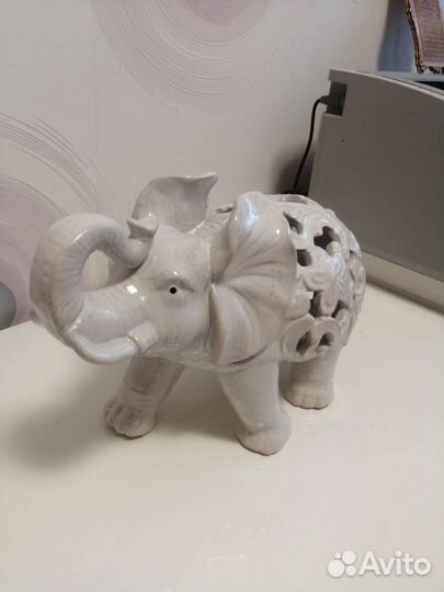Статуэтка слон