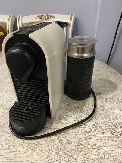 Кофемашина nespresso с капучинатором