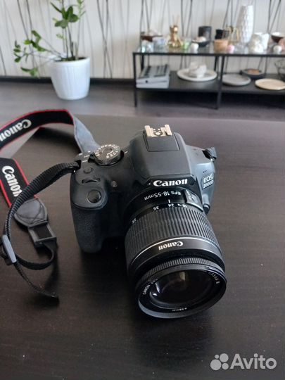 Продам фотоаппарат Canon 2000d