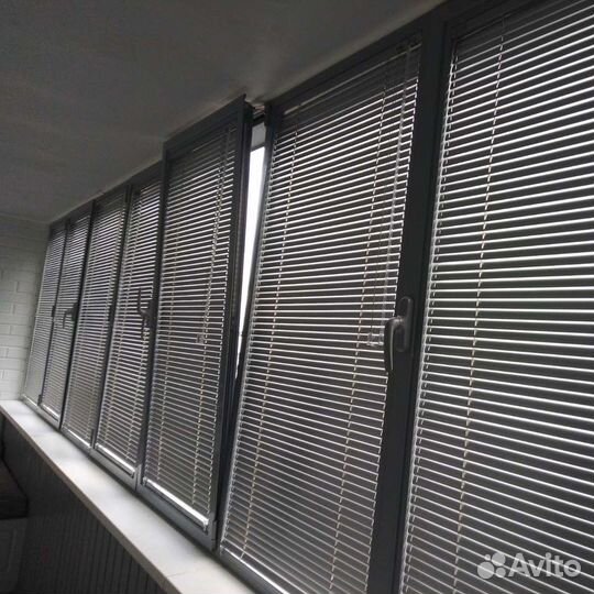 Жалюзи горизонтальные белые