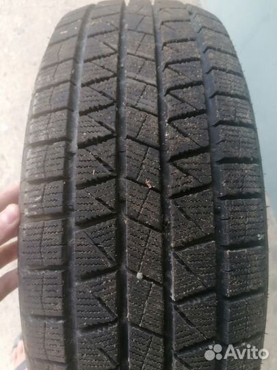 Royal Black Royal Ice 235/65 R17