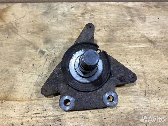 Цапфа задняя левая Renault Scenic 3 X94