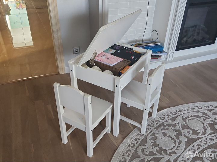 Детский стол и стул IKEA