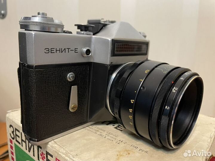 Плёночный фотоаппарат Зенит-Е