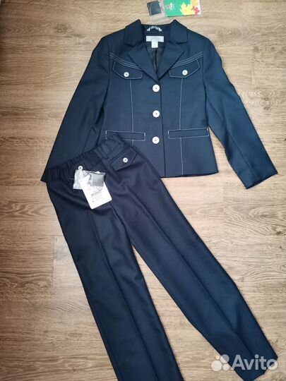 Новый школьный брючный костюм на девочку рост 134