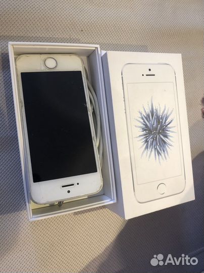 Телефон iPhone se