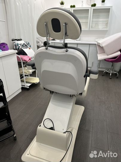 Педикюрное кресло с электроприводом 3 мотора
