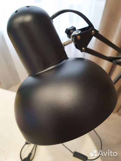 Лампа настольная на стубцине новая бел/черн