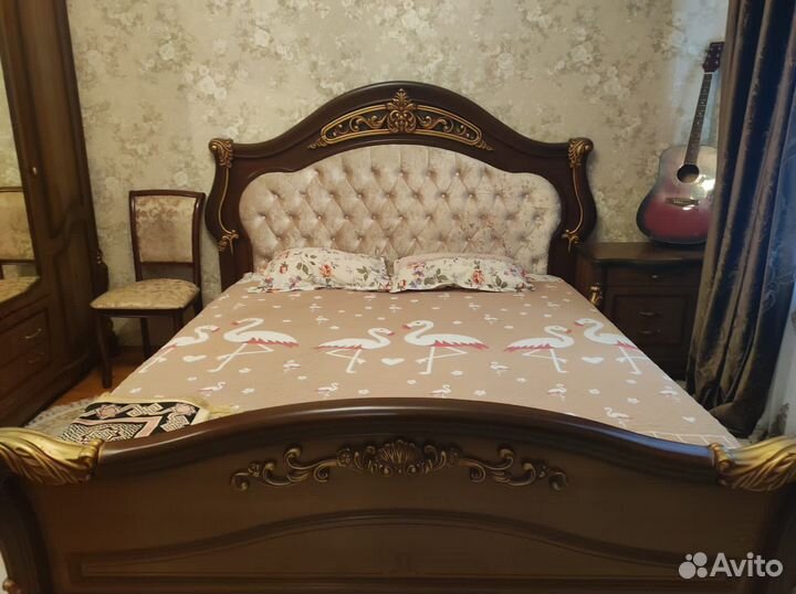 Спальный гарнитур