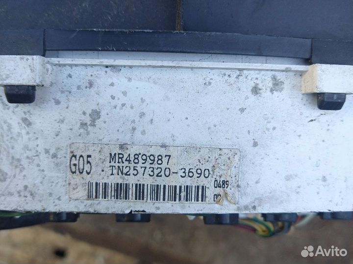 Приборная панель Митцубиси Эклипс 3 00-05