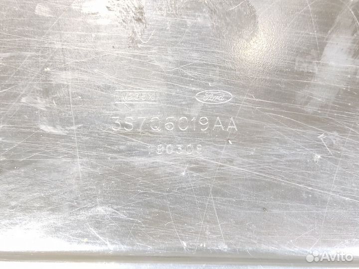 Крышка двигателя передняя Ford Transit 2000-2006