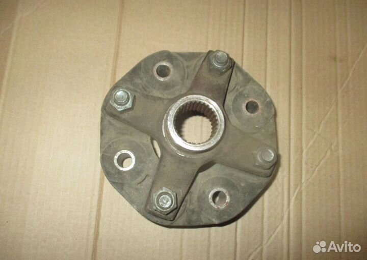 Муфта карданного вала Мерседес C250 A2404110115