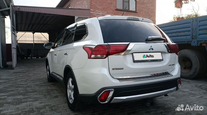 Mitsubishi Outlander 2.0 CVT, 2016, 117 000 км