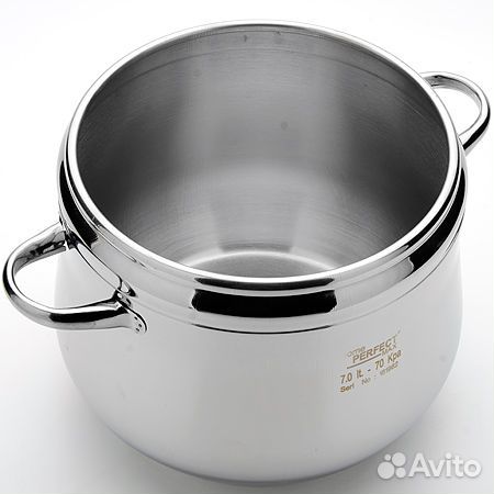 Скороварка 9 л. с крышкой турция неб.деф. новая