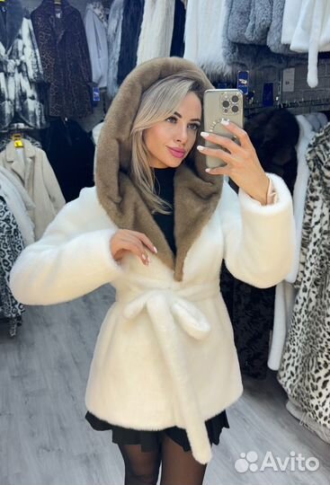 Шуба белая с капюшоном норка соболь