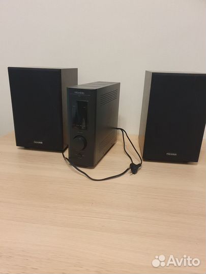 Акустические колонки microlab PRO1