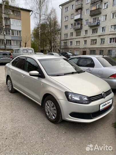 Volkswagen Polo 1.6 AT, 2011, 154 176 км