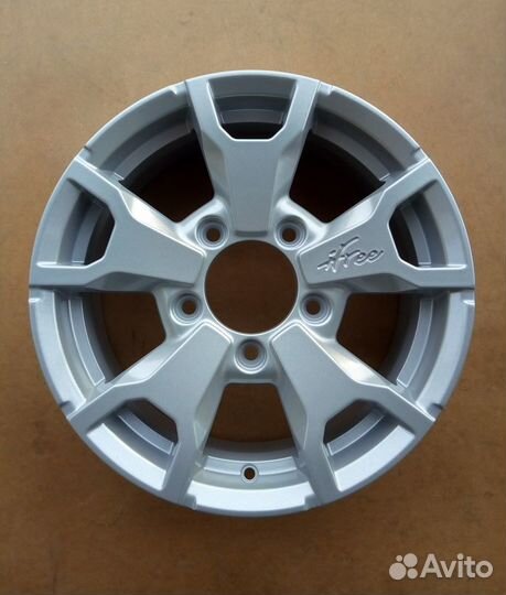 Диски литые R16 Taigan на Ниву сверловка 5*139,7