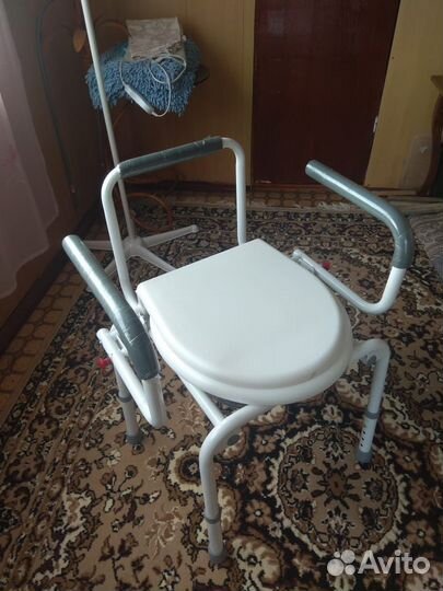Продам новый санитарный стул-туалет