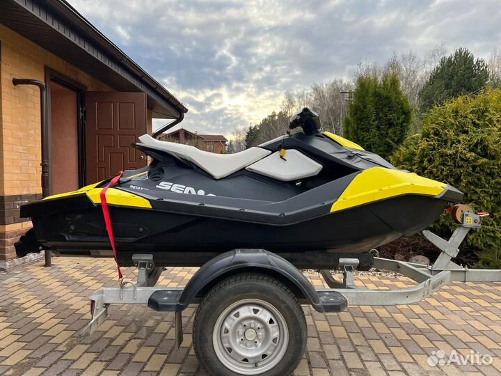 Продам гидроцикл BRP Spark 2-up 900 HO ACE IBR