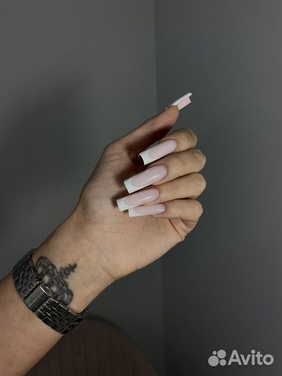 Мастер маникюра и педикюра