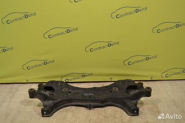 Подрамник Avensis 2 Verso M20 Picnic 2001-2009